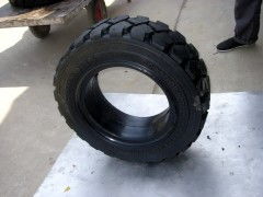廠家直銷實心輪胎 28 9 15規格詳解與優勢