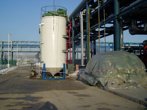 LNG低溫儲罐外壁保溫層的維護與演變 從首次施工到現(xiàn)代修復(fù)